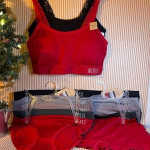 🎄 NWT 🎄 Rae Dunn Christmas Sports Bra and Underwear Set